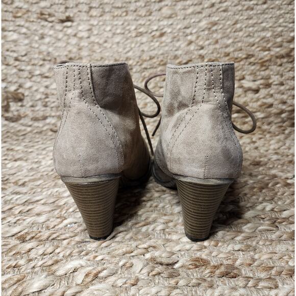 Mia Shawna Womens Size 6 M Taupe Sage Suede Heel Lace Up Fashion Ankle Boots - Picture 8 of 10